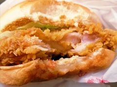 麦辣鸡腿堡-麦当劳(凯德广场店)