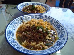 -渝之汇牛肉豌杂面