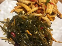 -吴氏老牌坊云南鱼豆花火锅店(通江街店)