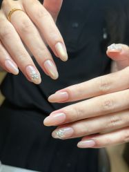 -Lucky girl建构养甲·中式翘睫专业店