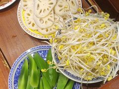 -沸炉重庆老火锅(军事博物馆店)