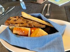 餐前面包-蔚蓝阁餐厅·Brunch·牛排·威士忌·红酒