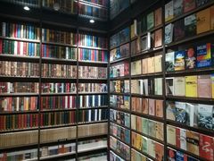 -钟书阁(群光广场店)