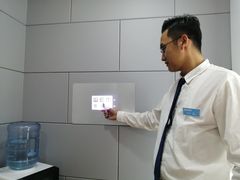 -翰佐蔡司小乐圆·依视路星趣控·暴龙眼镜折扣店
