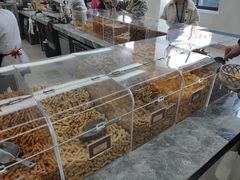 面包甜点陈列柜-紫金港餐饮中心-风味餐厅(浙江大学紫金港校区店)