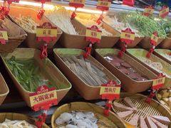 -四囍码头海鲜烧烤自助火锅(外滩南京东路悦荟广场店)