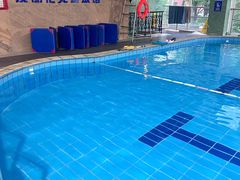 -小海豚国际游泳培训中心(浦东塘桥店)