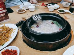 -濠轩阁特色生蚝火锅(水湾路店)