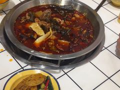 -晓彭肥肠鸡·泡椒鸡火锅(水木天地店)