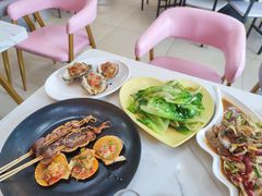 -覃记海鲜美食餐厅