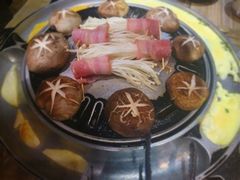 培根金针菇卷-哈哈碳都·牛肋条无限自助烤肉(台江万达店)