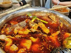 梭边鱼-肖肖酸萝卜鱼火锅(总店)