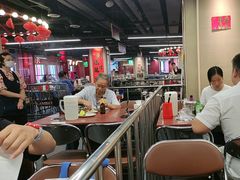 -四囍码头海鲜烧烤自助火锅(外滩南京东路悦荟广场店)