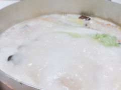 -洪氏嗨捞·猪肚鸡火锅(阳光天地店)