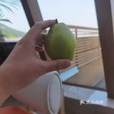 秋天来一个香梨吧[调皮]