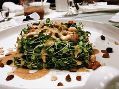 马恩蜂蜜黄芥坚果色拉-A One Kitchen·南京精菜馆(晶丽酒店店)