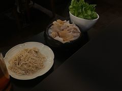 -鲜入唯煮·港式海鲜牛肉火锅(金宝街店)
