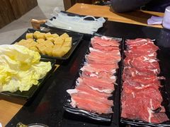 -果松木炭酸菜铜火锅·外婆参鸡汤