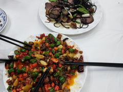 -乡土特色.冷锅鱼.牦牛肉汤锅