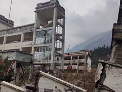 -四川汶川特大地震漩口中学遗址