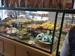 面包甜点陈列柜-味多美(民星路店)