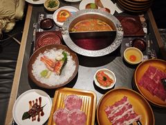 -牛YO寿喜烧·铁板烧和牛火锅自助(市府恒隆店)