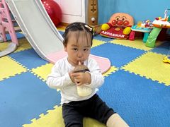 -蓝鲸奇亲子游泳俱乐部