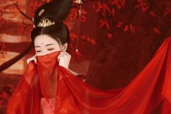 -盘子女人坊古装写真摄影(厦门总店)