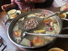 -乡土黄·鲜牛肉火锅·小龙虾(兴业街店)