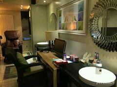 -喜鹊愉家酒店(郑州曼哈顿博览中心地铁站店)