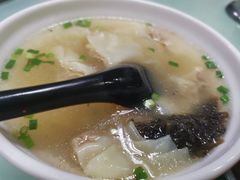 鲜肉小馄饨-食惠里小笼包面馆(越秀店)