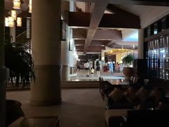 -亚龙湾喜来登·美景台大堂吧