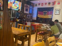 大堂-申德勒加油站餐厅(三里屯北小街店)