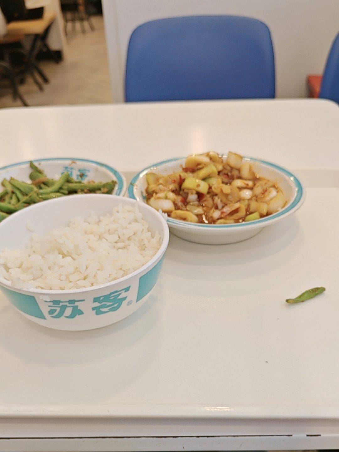 苏客快餐,味道真不错,菜也是现做的,每顿废弃