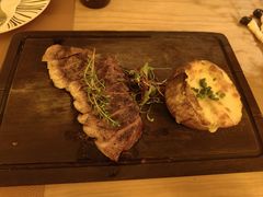 -BARBARIAN餐厅(武定路店)