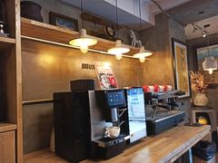 -HIGH FIVE哈福手工汉堡(桂林路店)