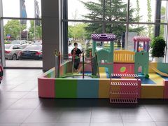 -奔驰上海利星(七宝店)