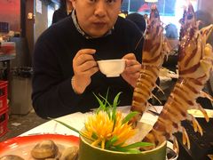 -鲜入围煮花胶鸡海鲜火锅