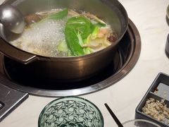 -喃喃椰·糟粕醋·椰子鸡火锅(七堡花园店)