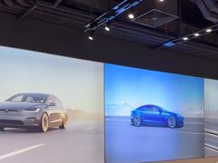 -TESLA 特斯拉(上海太古汇体验店)