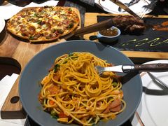 -悦享绿山墙西餐厅