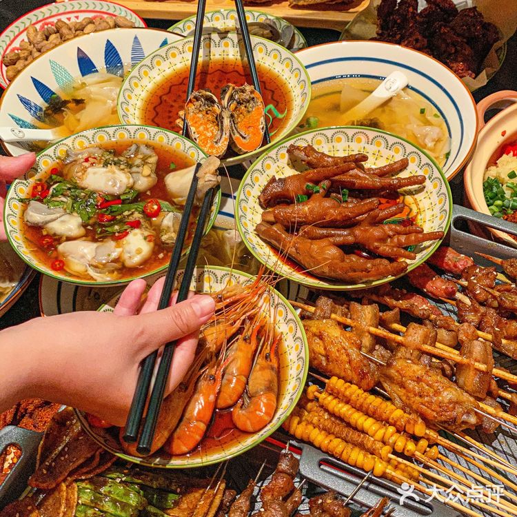 夜宵好去处！你小子是懂拿捏撸串氛围感的🍻