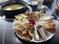 -野菌皇海景野生菌火锅(滨海大道店)