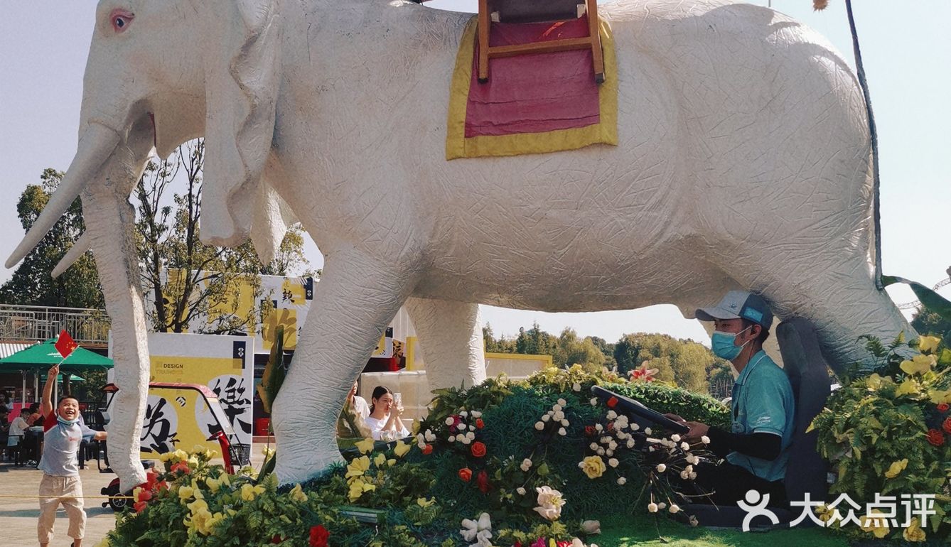 武汉欢乐谷街头艺术节强势来袭～十一特别节目《打码头》激情开演