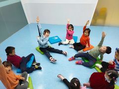 -龅牙兔儿童情商乐园(裕华旗舰店)