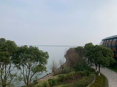 -上海滴水湖皇冠假日酒店