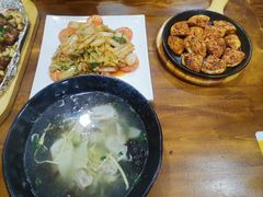 -老东镇啤酒屋海鲜加工·蒸汽海鲜·海鲜烧烤(台东店)