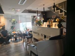 -欣羽摄影工作室(小河缤纷广场店)