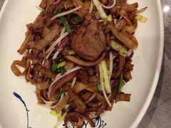 干炒河粉-朱记乳鸽王·非遗石岐乳鸽·全鸽宴(大兴旗舰店)