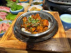 -明洞阿姨·韩式酱蟹烤肉·创意料理(三元桥店)